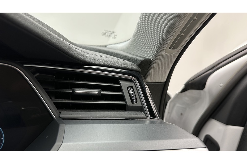 Audi e-tron Sport - U3037