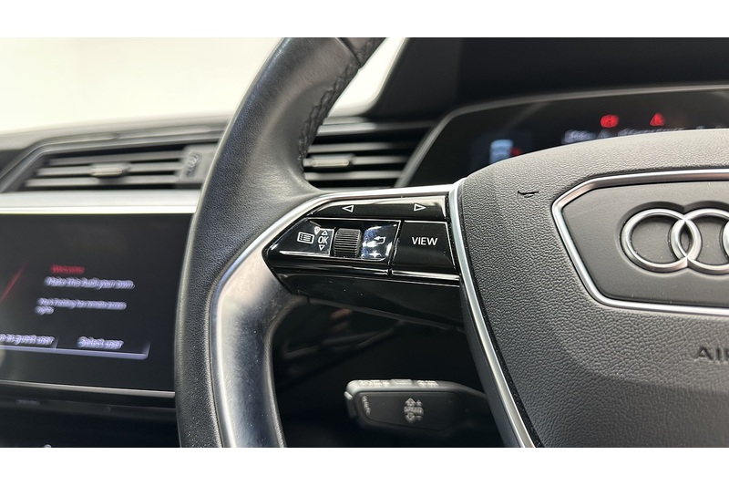 Audi e-tron Sport - U3037