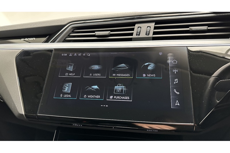 Audi e-tron Sport - U3037