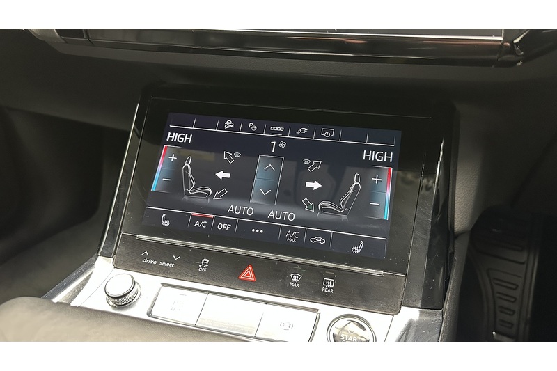 Audi e-tron Sport - U3037