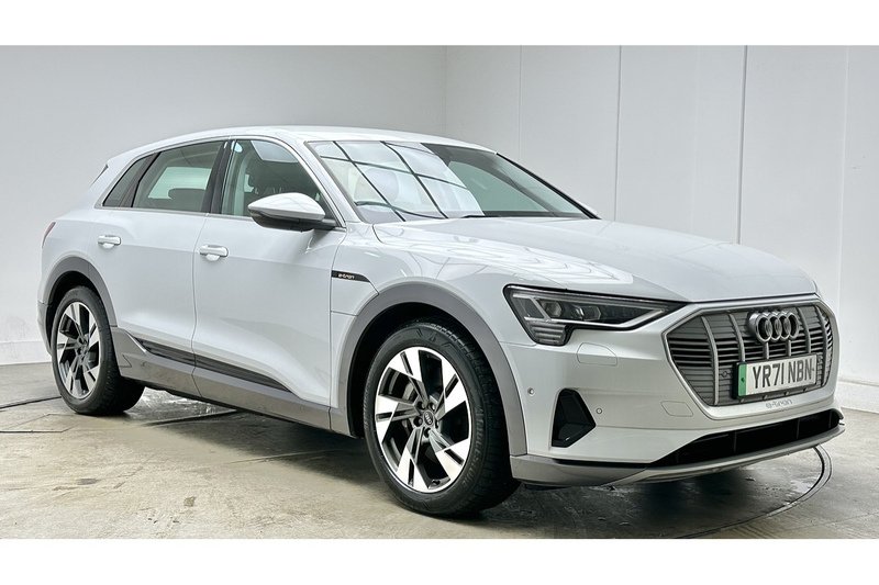 Audi e-tron Sport - U3037