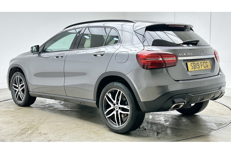 Mercedes-Benz GLA GLA180 Urban Edition - U3043