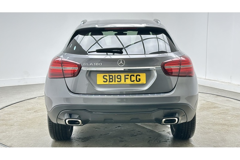 Mercedes-Benz GLA GLA180 Urban Edition - U3043