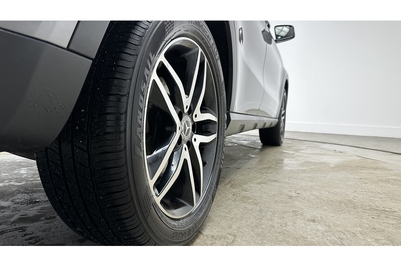 Mercedes-Benz GLA GLA180 Urban Edition - U3043