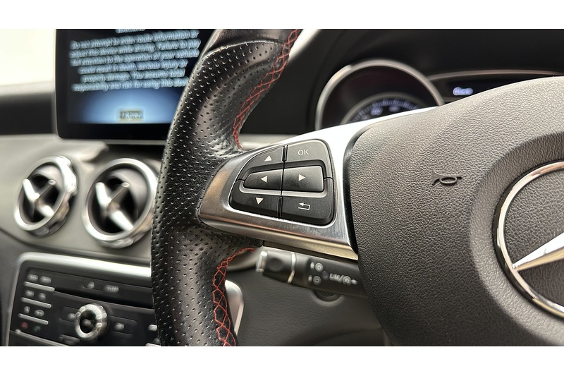 Mercedes-Benz GLA GLA200 AMG Line - U3054