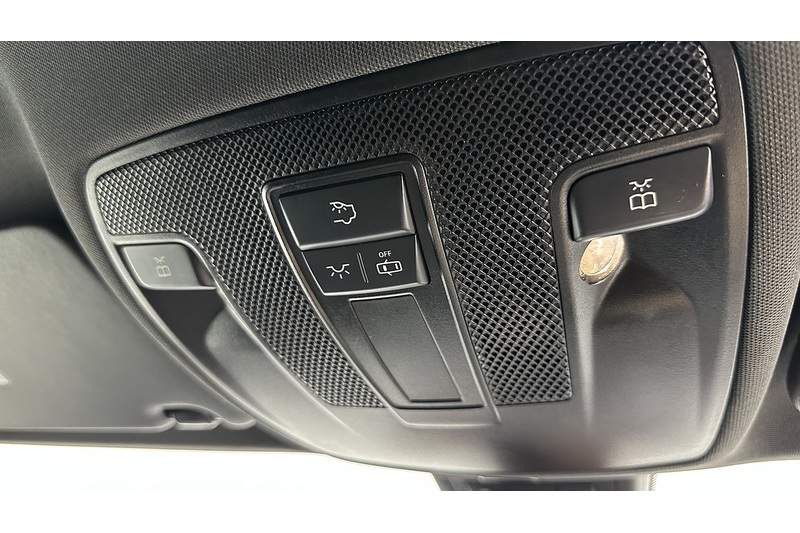 Mercedes-Benz GLA GLA200 AMG Line - U3054