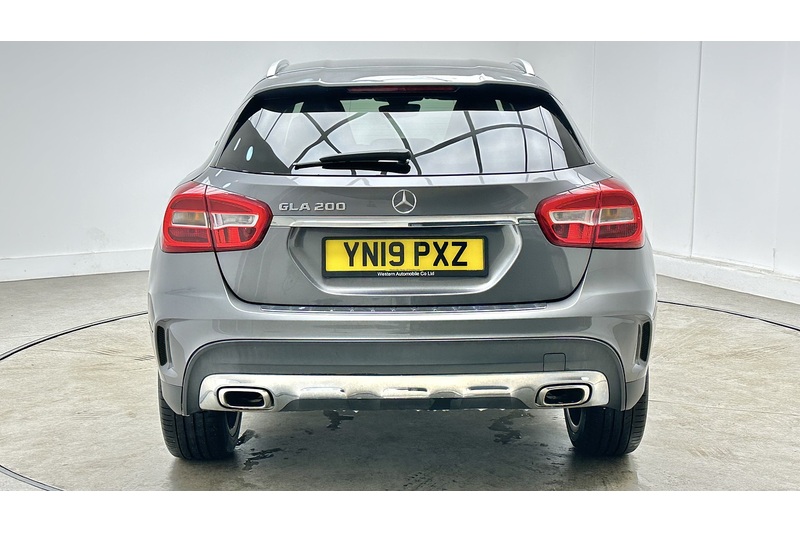 Mercedes-Benz GLA GLA200 AMG Line - U3054