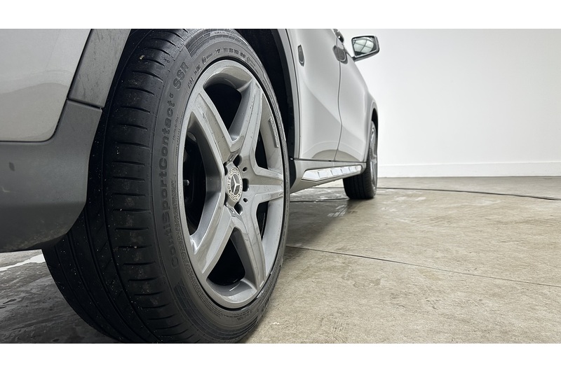 Mercedes-Benz GLA GLA200 AMG Line - U3054