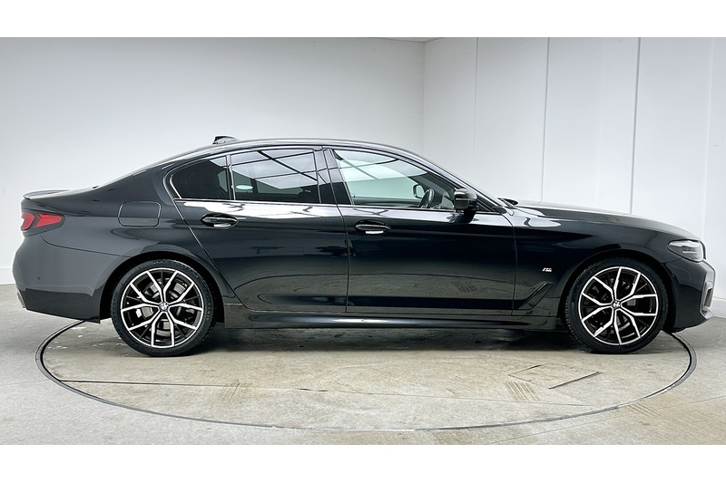 BMW 5 Series 520d MHT M Sport - U3061