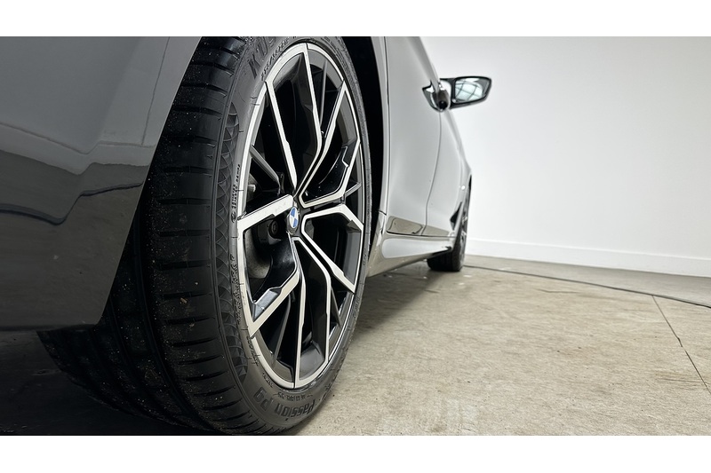 BMW 5 Series 520d MHT M Sport - U3061