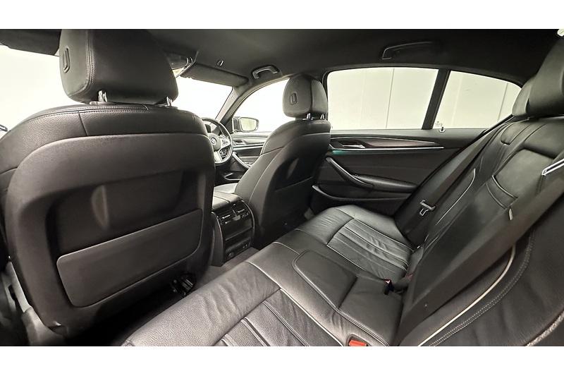 BMW 5 Series 520d MHT M Sport - U3061
