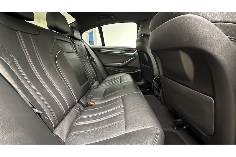 BMW 5 Series 520d MHT M Sport - U3061