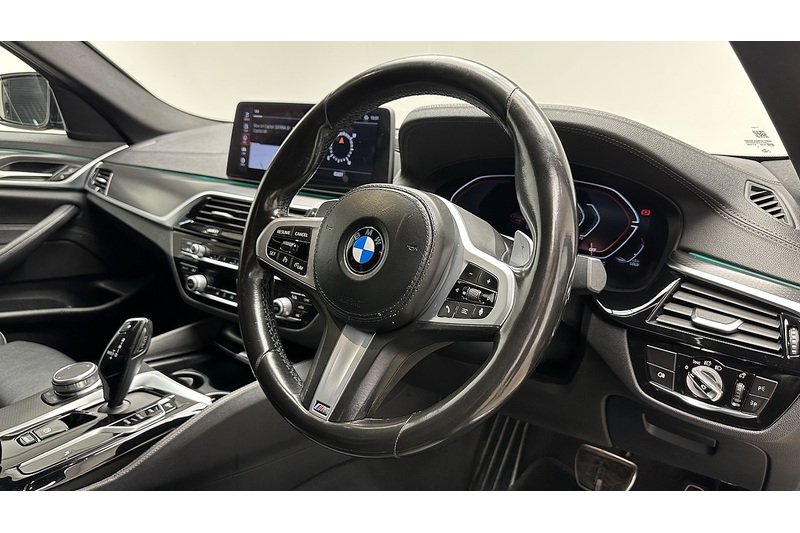 BMW 5 Series 520d MHT M Sport - U3061