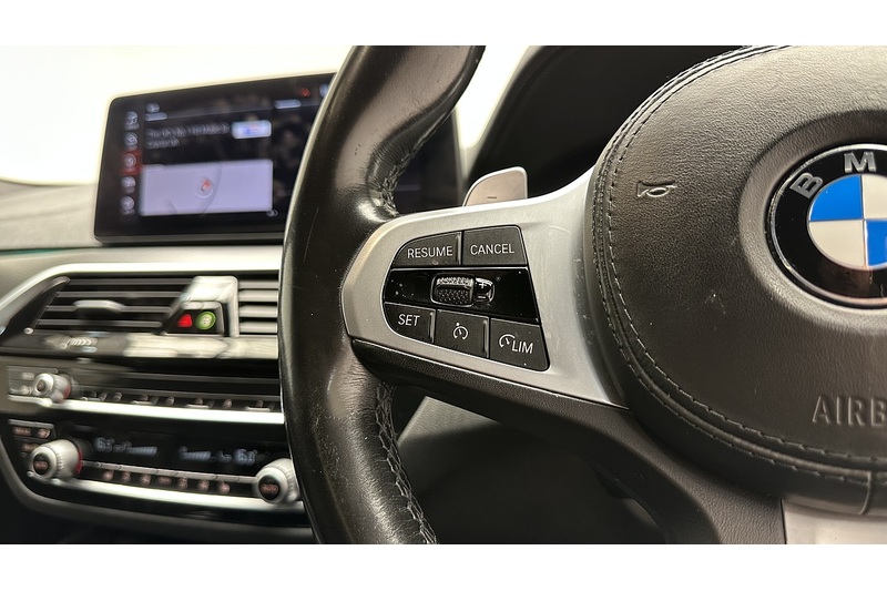 BMW 5 Series 520d MHT M Sport - U3061