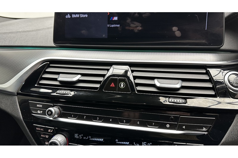 BMW 5 Series 520d MHT M Sport - U3061