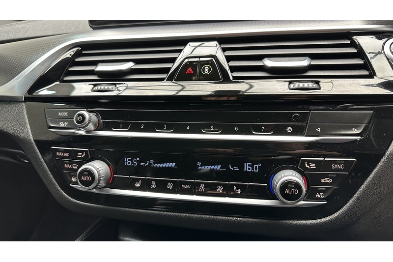 BMW 5 Series 520d MHT M Sport - U3061