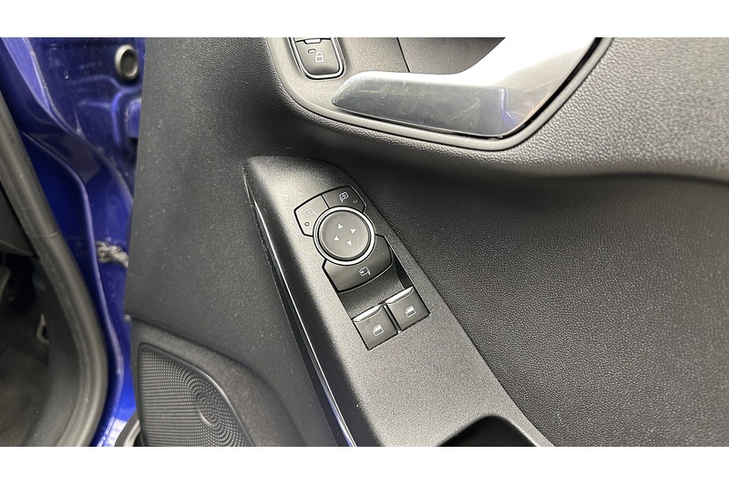 Ford Fiesta T EcoBoost Titanium - U3070
