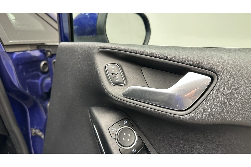 Ford Fiesta T EcoBoost Titanium - U3070
