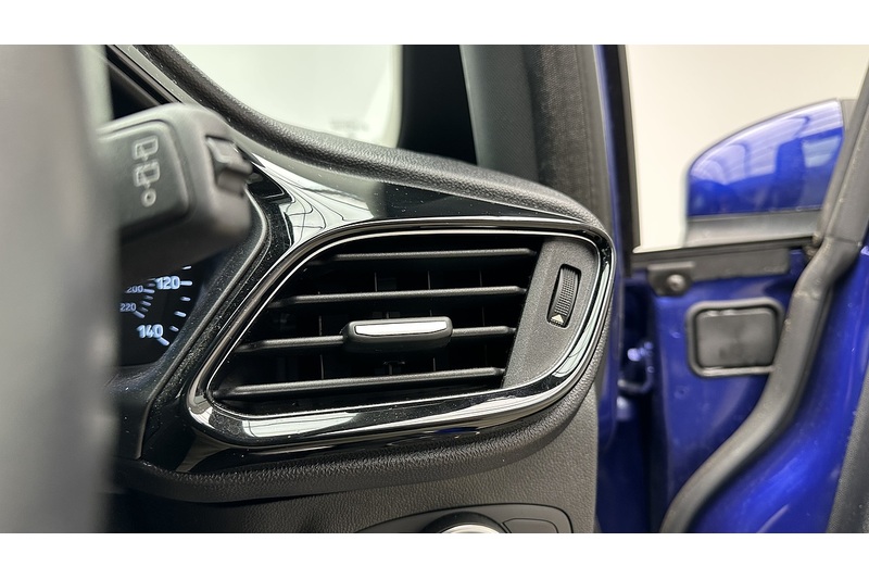 Ford Fiesta T EcoBoost Titanium - U3070