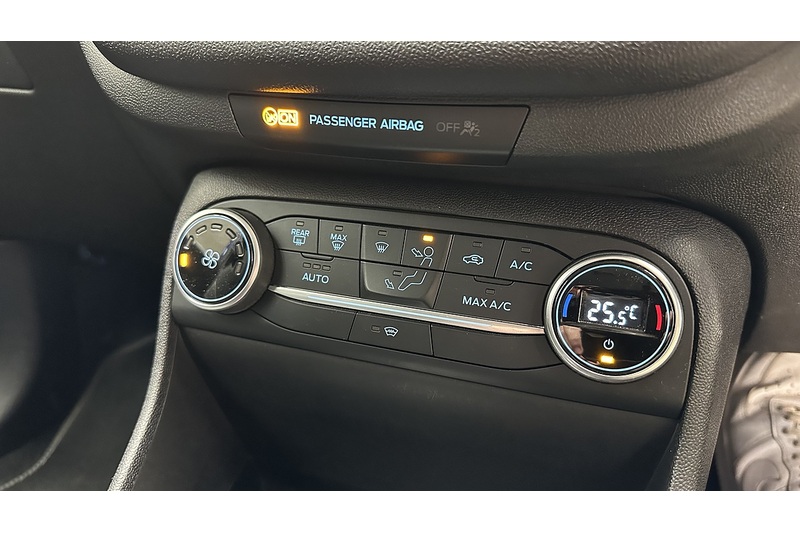 Ford Fiesta T EcoBoost Titanium - U3070