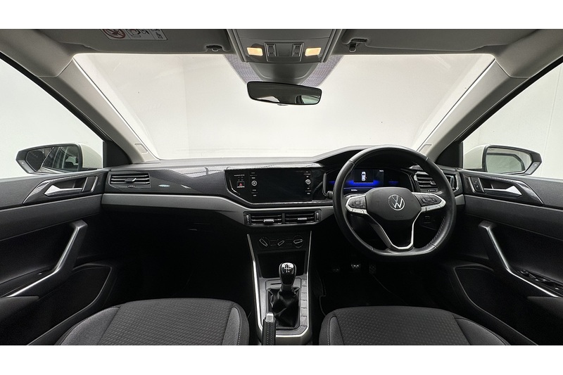 Volkswagen Polo Life - U3073