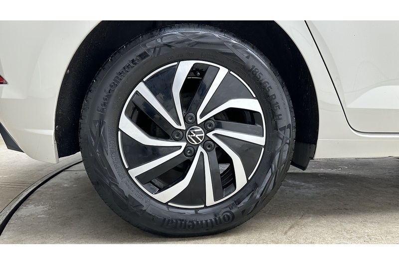 Volkswagen Polo Life - U3073