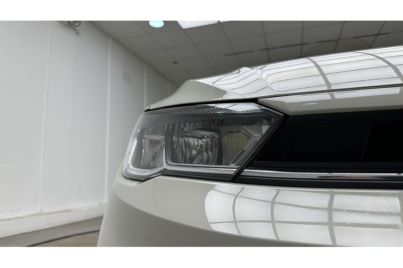 Volkswagen Polo Life - U3073