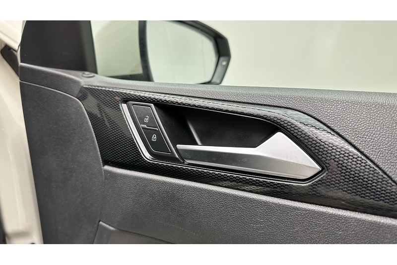 Volkswagen Polo Life - U3073