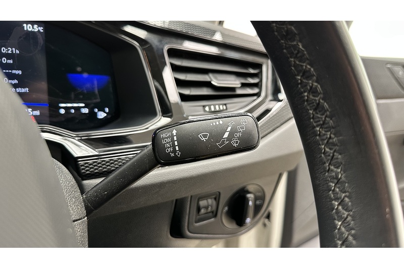 Volkswagen Polo Life - U3073