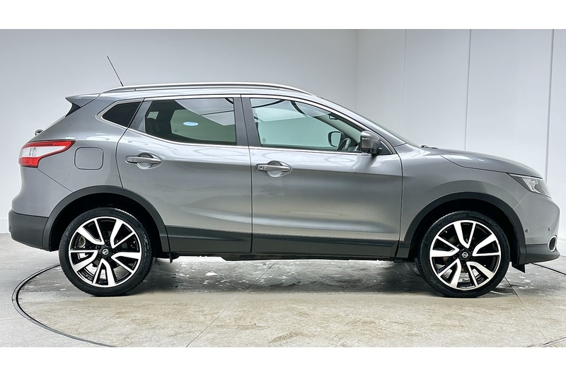Nissan Qashqai DIG-T Tekna - U3077