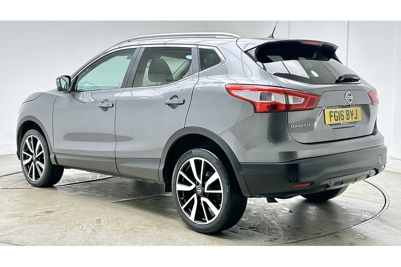 Nissan Qashqai DIG-T Tekna - U3077