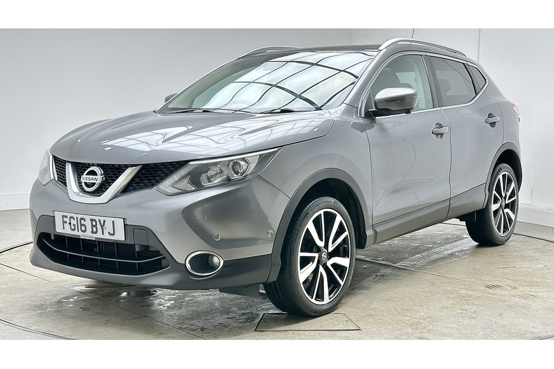Nissan Qashqai DIG-T Tekna - U3077