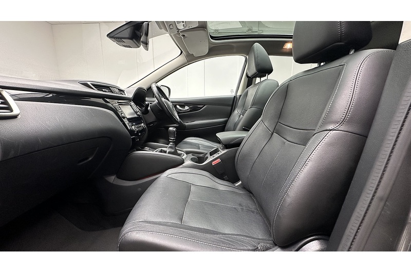 Nissan Qashqai DIG-T Tekna - U3077