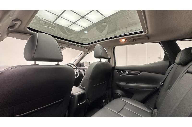 Nissan Qashqai DIG-T Tekna - U3077