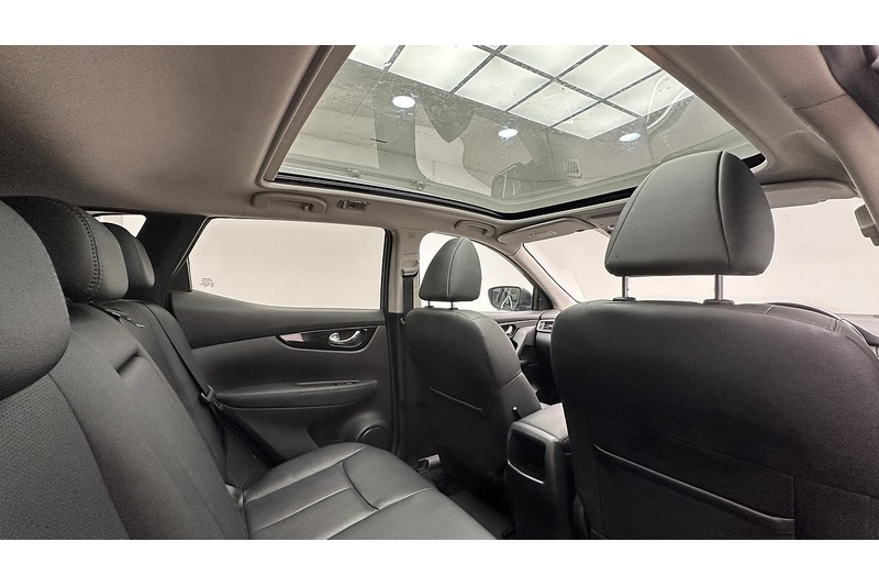 Nissan Qashqai DIG-T Tekna - U3077