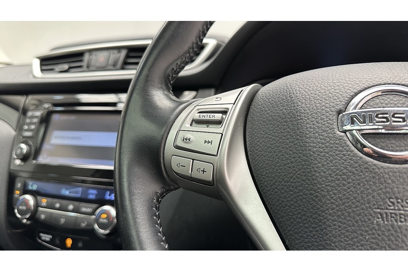 Nissan Qashqai DIG-T Tekna - U3077