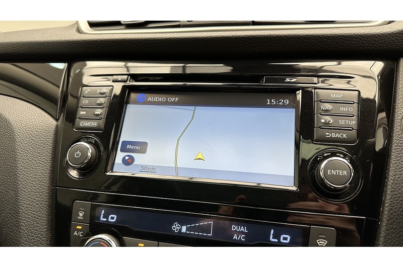 Nissan Qashqai DIG-T Tekna - U3077