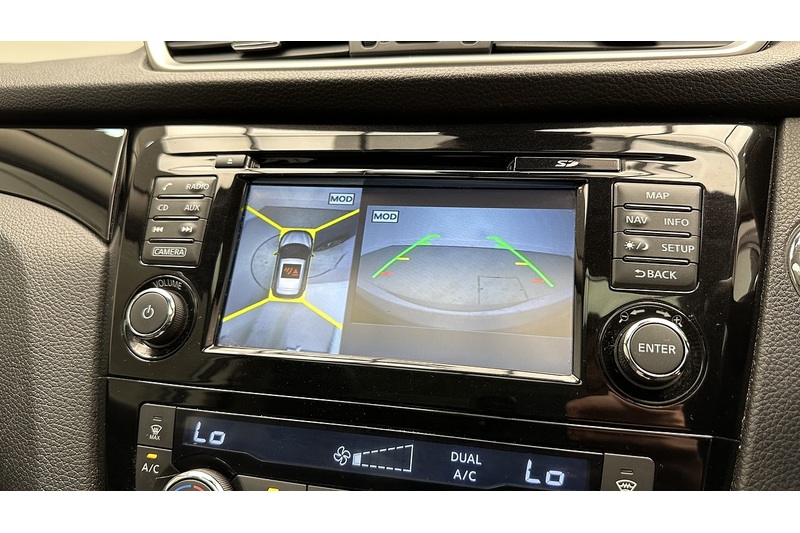 Nissan Qashqai DIG-T Tekna - U3077