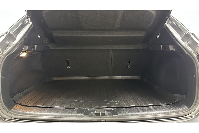 Nissan Qashqai DIG-T Tekna - U3077