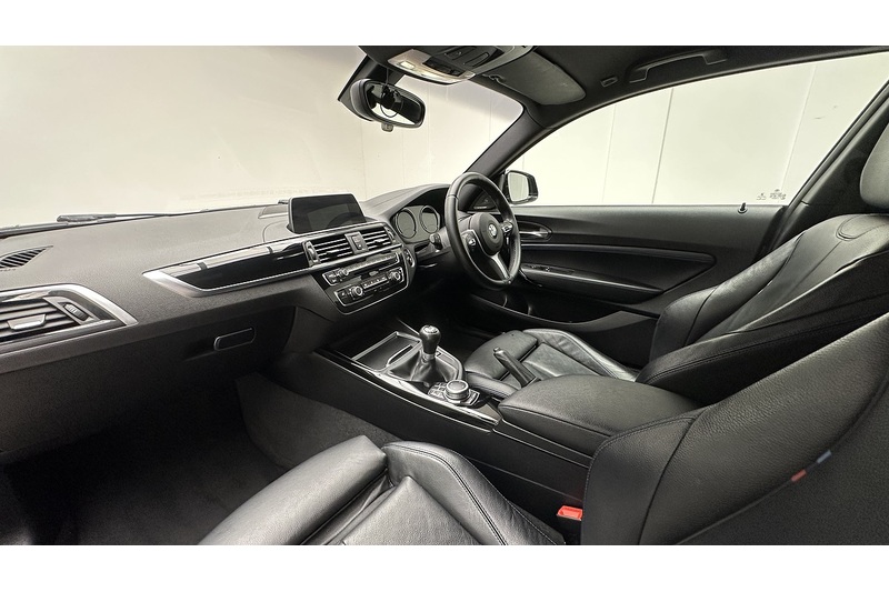 BMW 1 Series 118i M Sport Shadow Edition - U3078