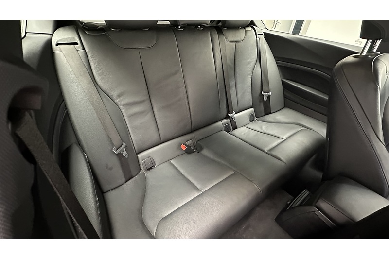 BMW 1 Series 118i M Sport Shadow Edition - U3078