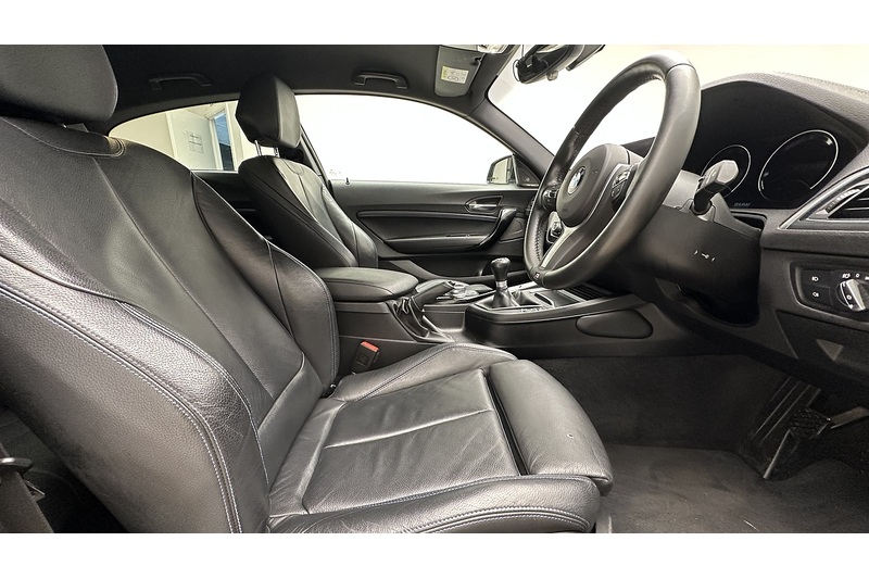BMW 1 Series 118i M Sport Shadow Edition - U3078