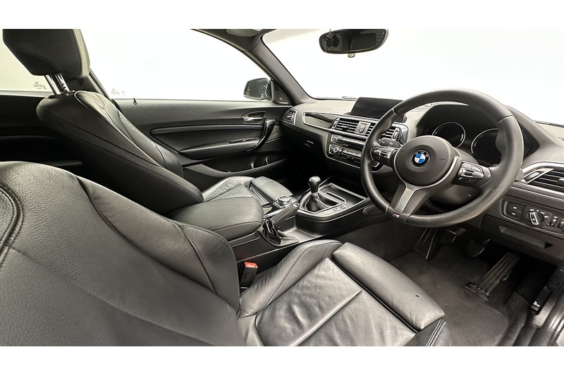 BMW 1 Series 118i M Sport Shadow Edition - U3078
