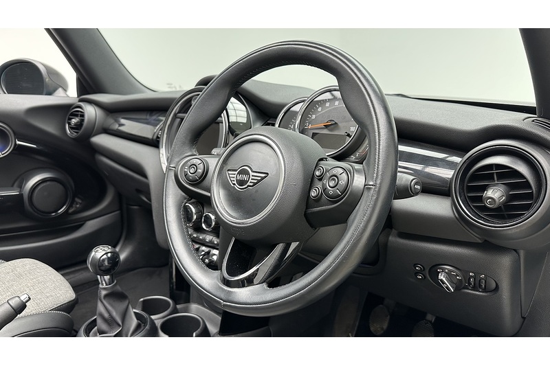 MINI Convertible Cooper - U3081
