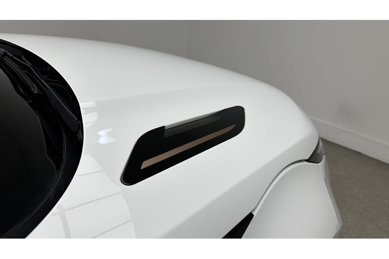 Land Rover Range Rover Evoque D150 R-Dynamic S - U3086