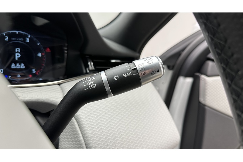 Land Rover Range Rover Evoque D150 R-Dynamic S - U3086