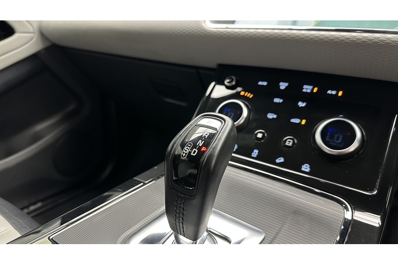 Land Rover Range Rover Evoque D150 R-Dynamic S - U3086