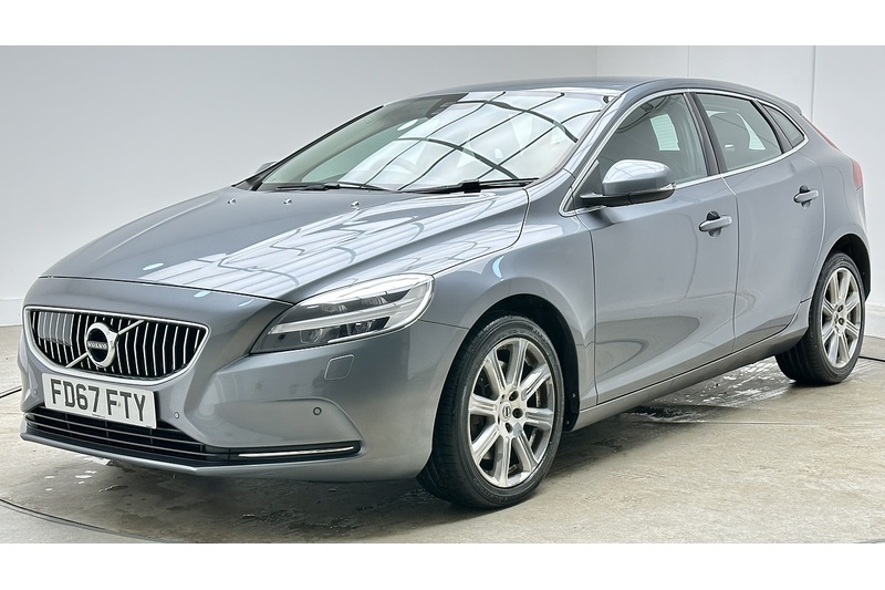 Volvo V40 T2 Inscription - U3093