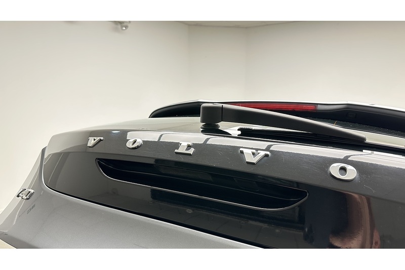 Volvo V40 T2 Inscription - U3093