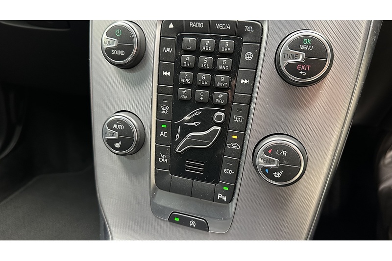 Volvo V40 T2 Inscription - U3093